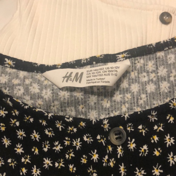 Three tops all very cute ♥️ - Picture 8 of 9